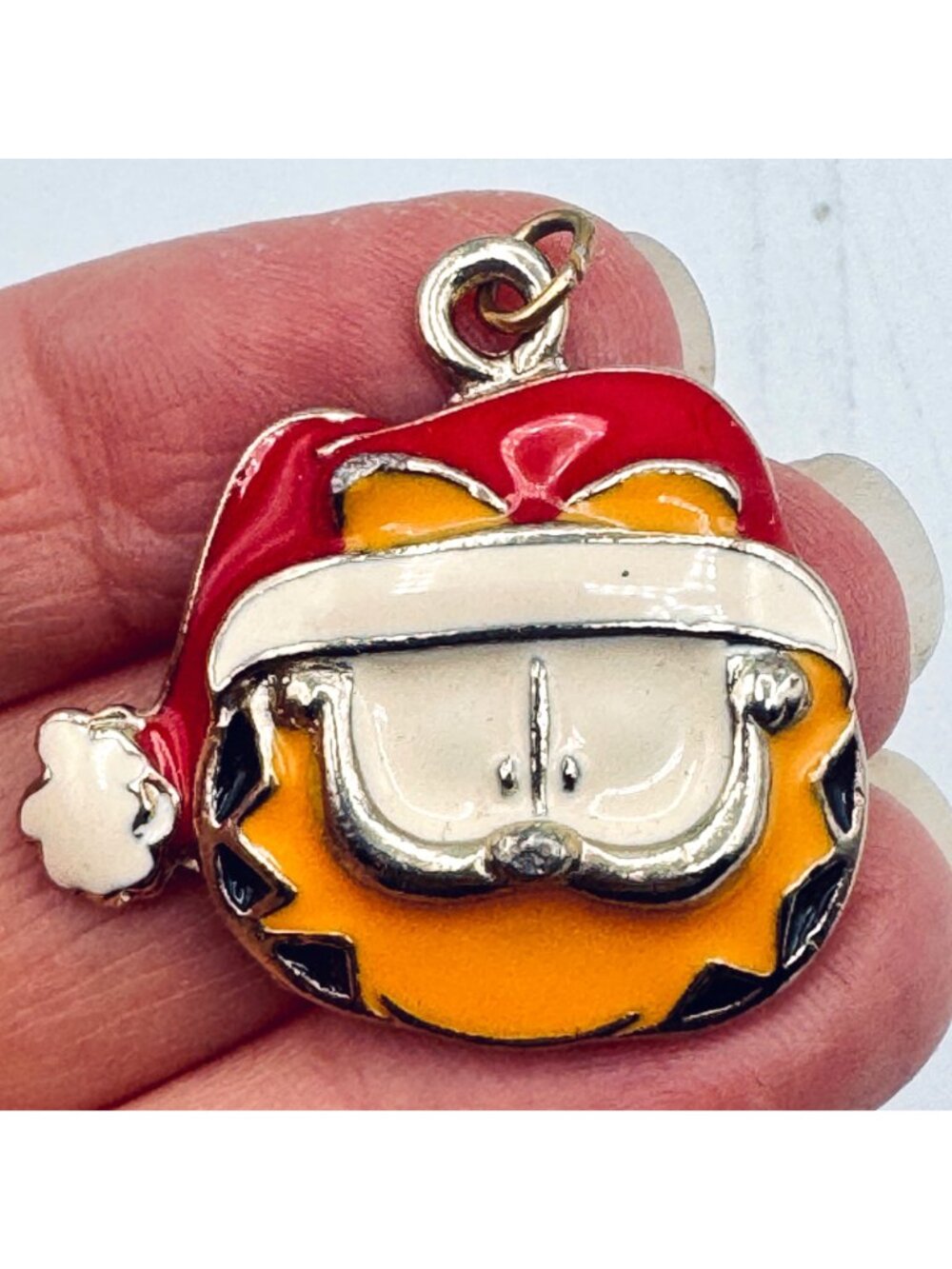 Garfield Santa Hat Enamel Metal Charm Vintage Retro Holiday Pendant Collectible - Picture 2 of 6